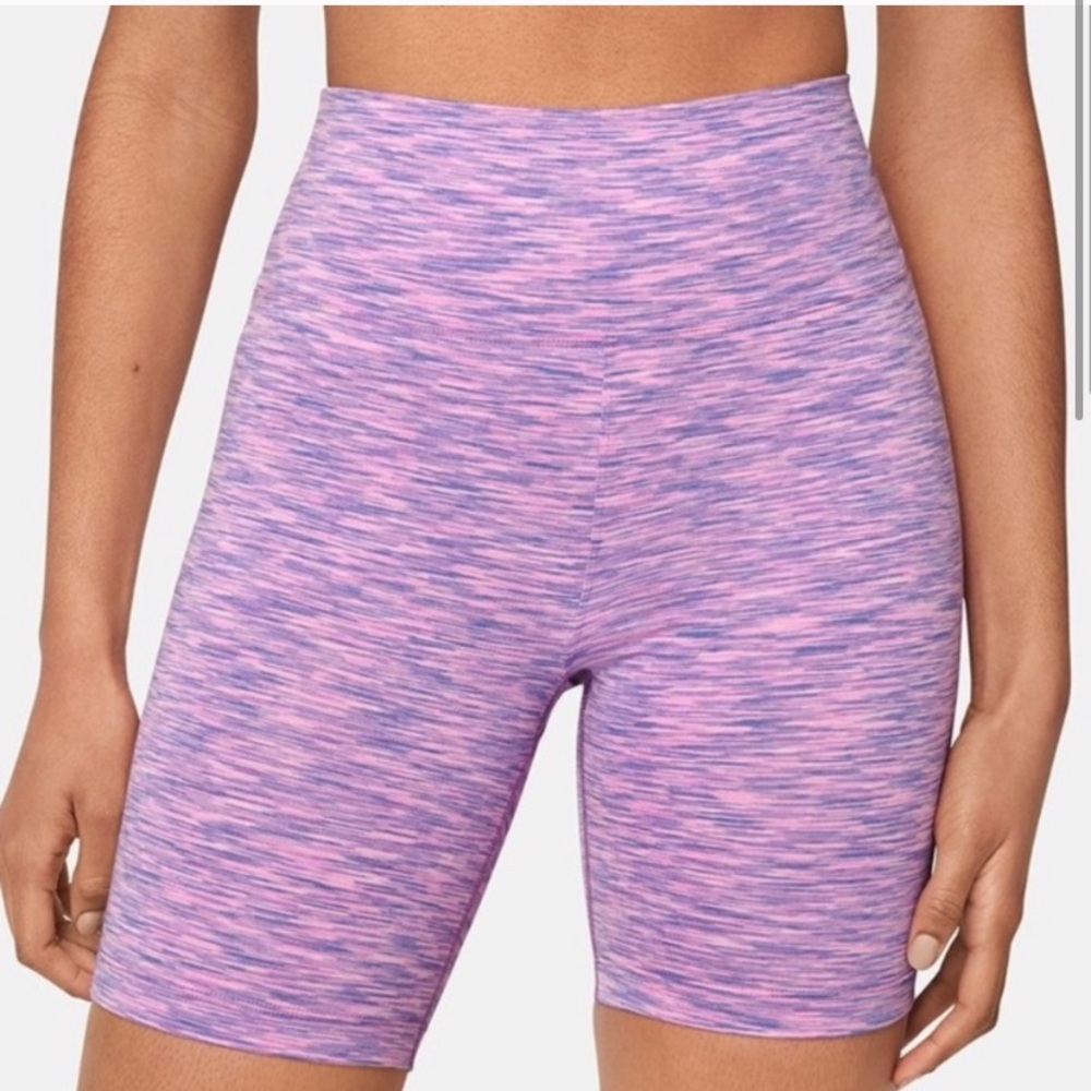 ISO Outdoor voices shorts - Picture 2 of 5